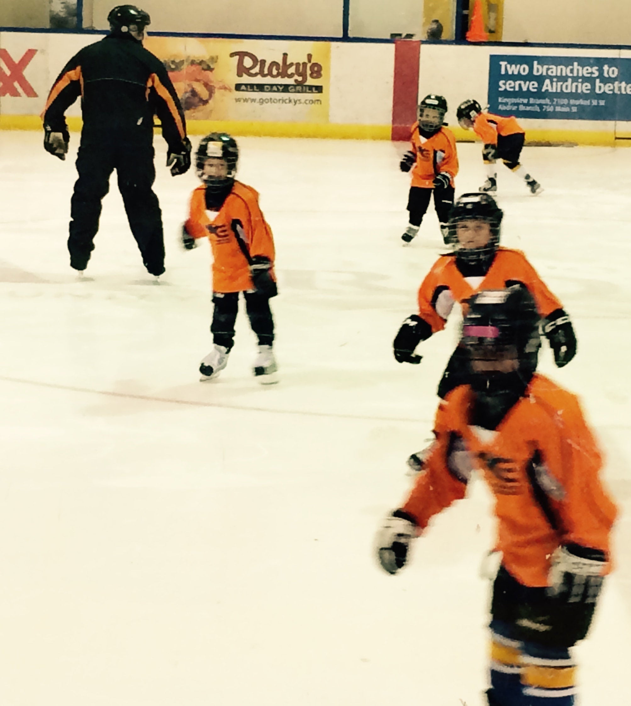 Airdrie skating lessons. Beginner skating. Explosive Edge
